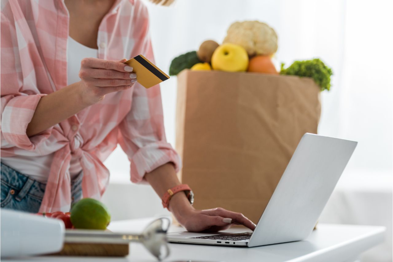 How To Maximize Your Budget When Online Grocery Shopping